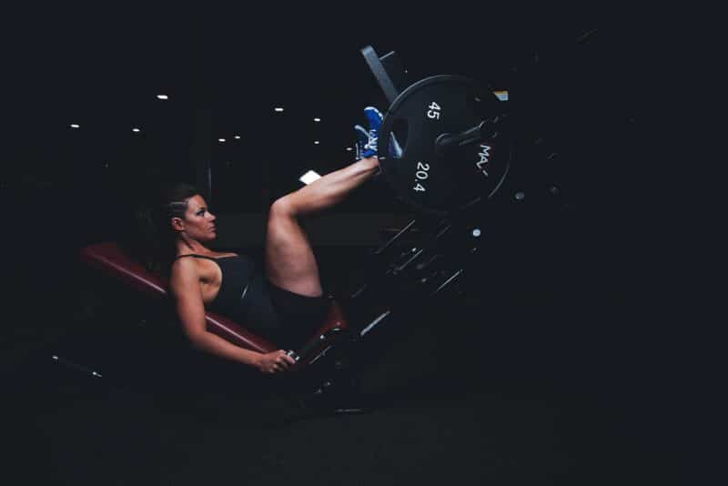 Treinar em casa com o celular: apps de exercícios que dispensam academia e equipamentos