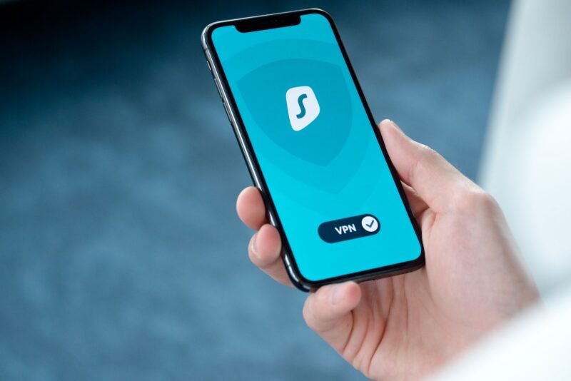 Permissões de aplicativos: o que seu celular está entregando sem você perceber